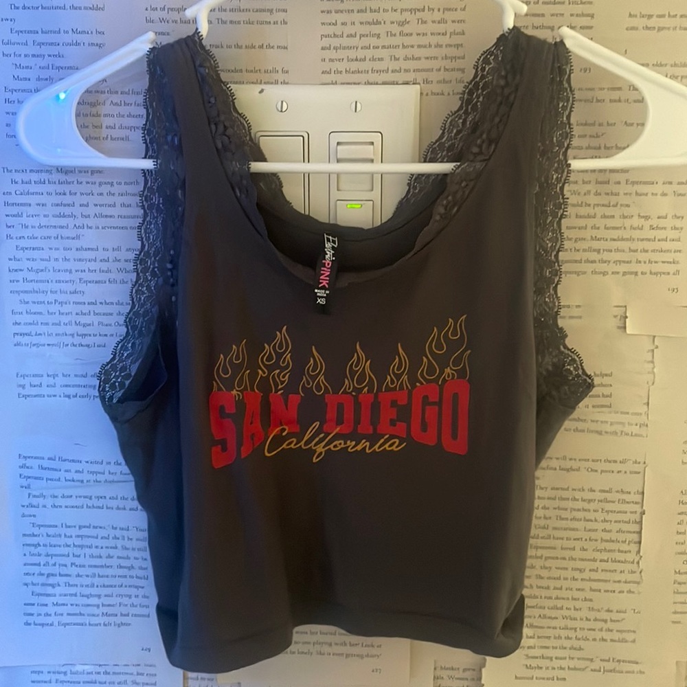 Electron pink San Diego California size xs grey